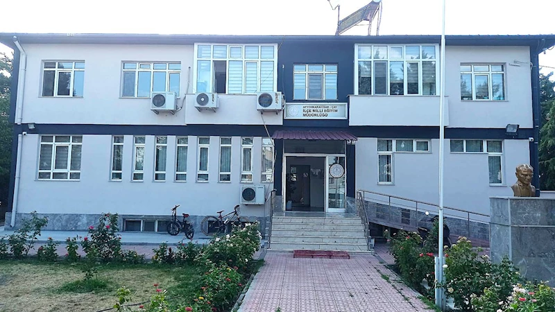Çay’da liseye geçiş başarısı sevindirdi