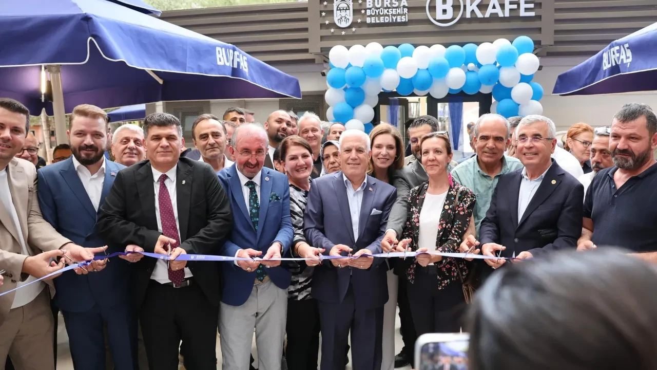 Bursa’da Sosyal Belediyecilik Büyüyor: B Kafe’nin 9. Şubesi Açıldı