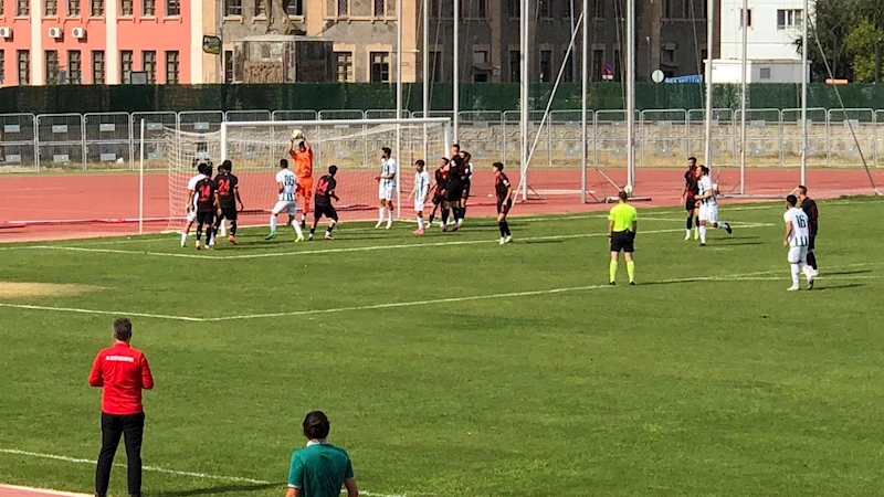 Kars 36 Spor Hazırlık Maçında Murgul Belediye Spor