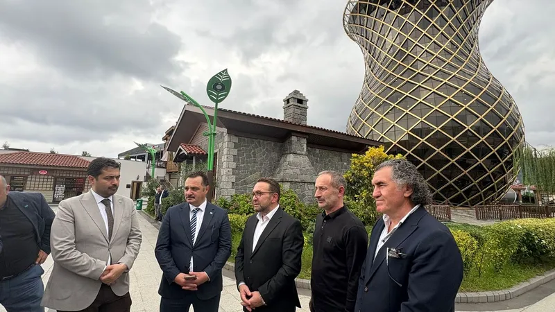 TİMBİR Heyeti Rize Çay Çarşısı’nda