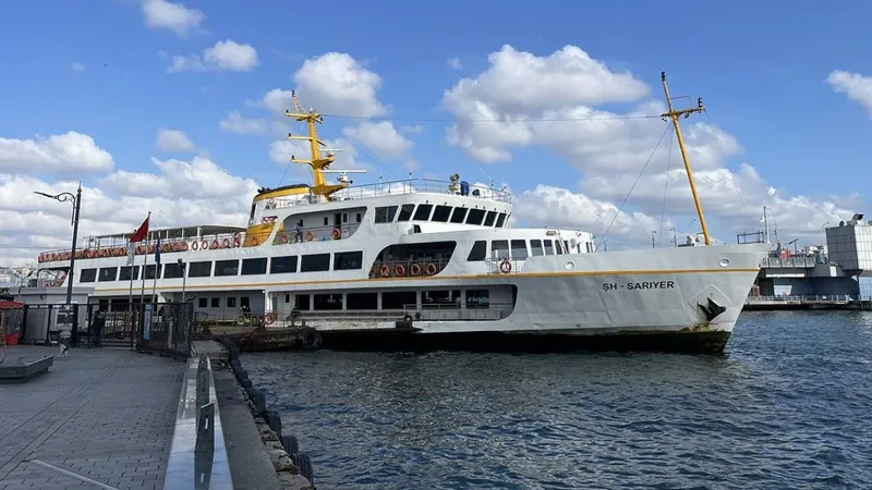 İstanbul’da bazı vapur seferleri geçici olarak durduruldu