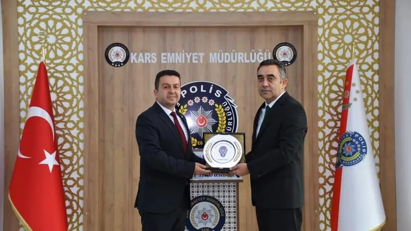 İdare Mahkemesi Başkanı Yonisoğlu’ndan Emniyet Müdürü 